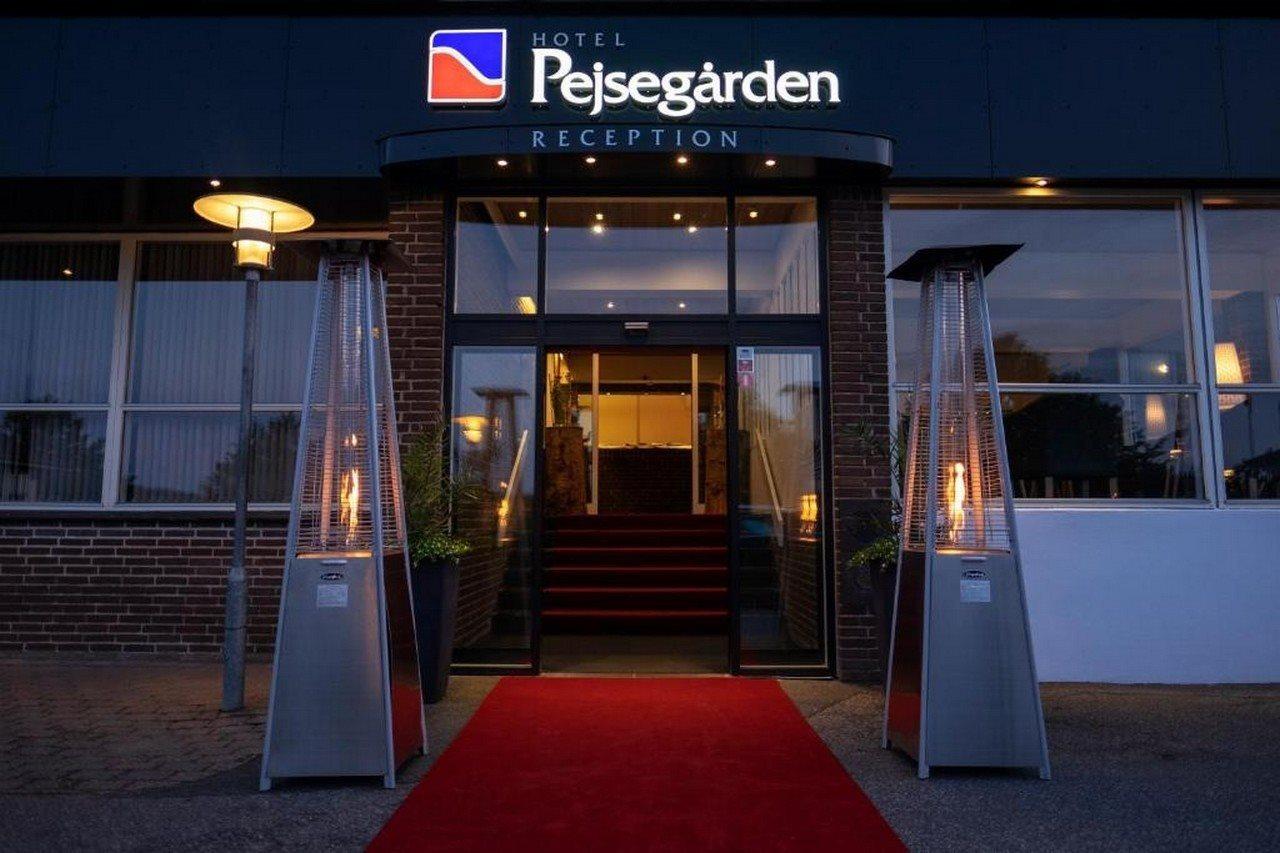 Hotel Pejsegaarden Brædstrup Exterior foto