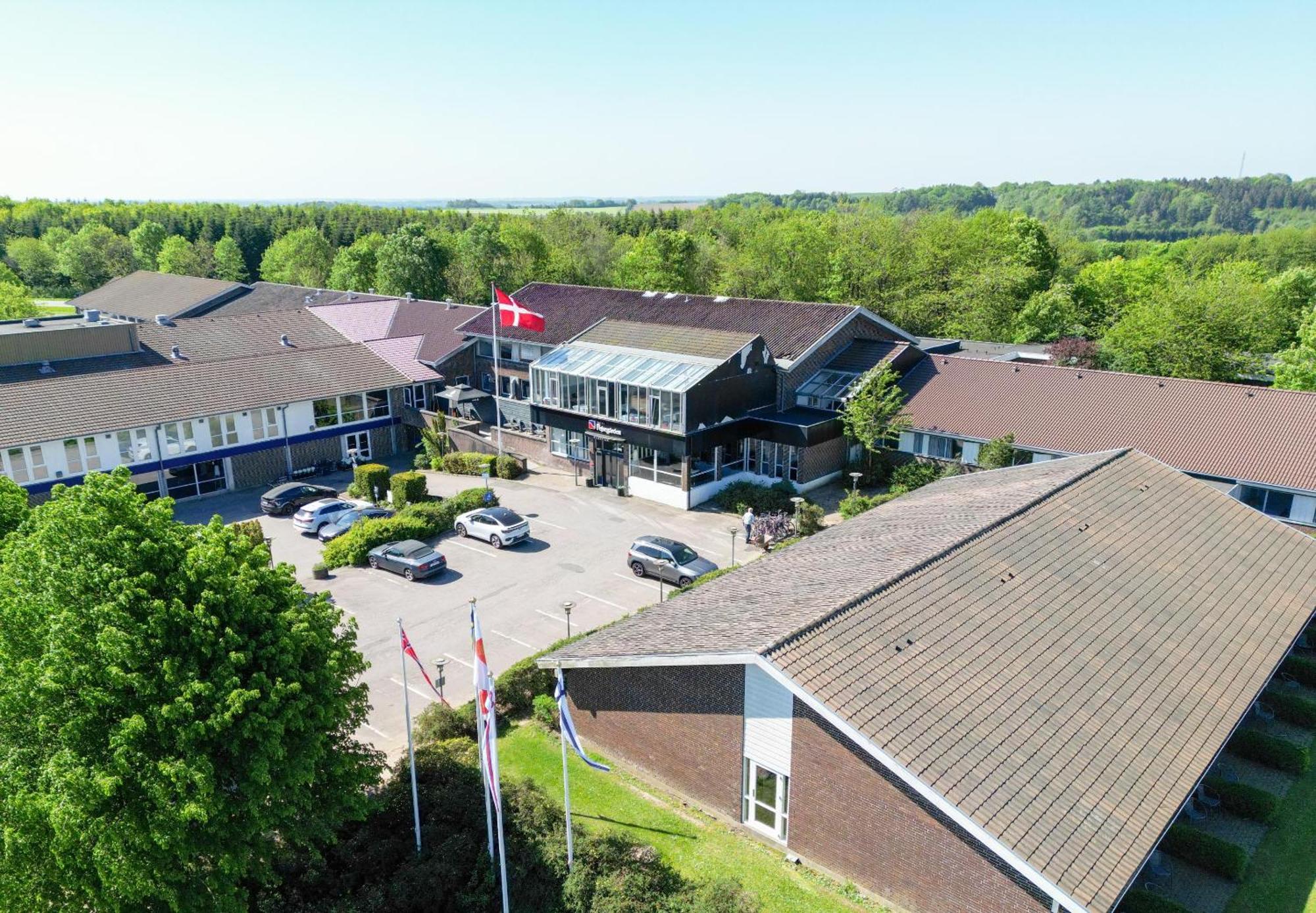 Hotel Pejsegaarden Brædstrup Exterior foto